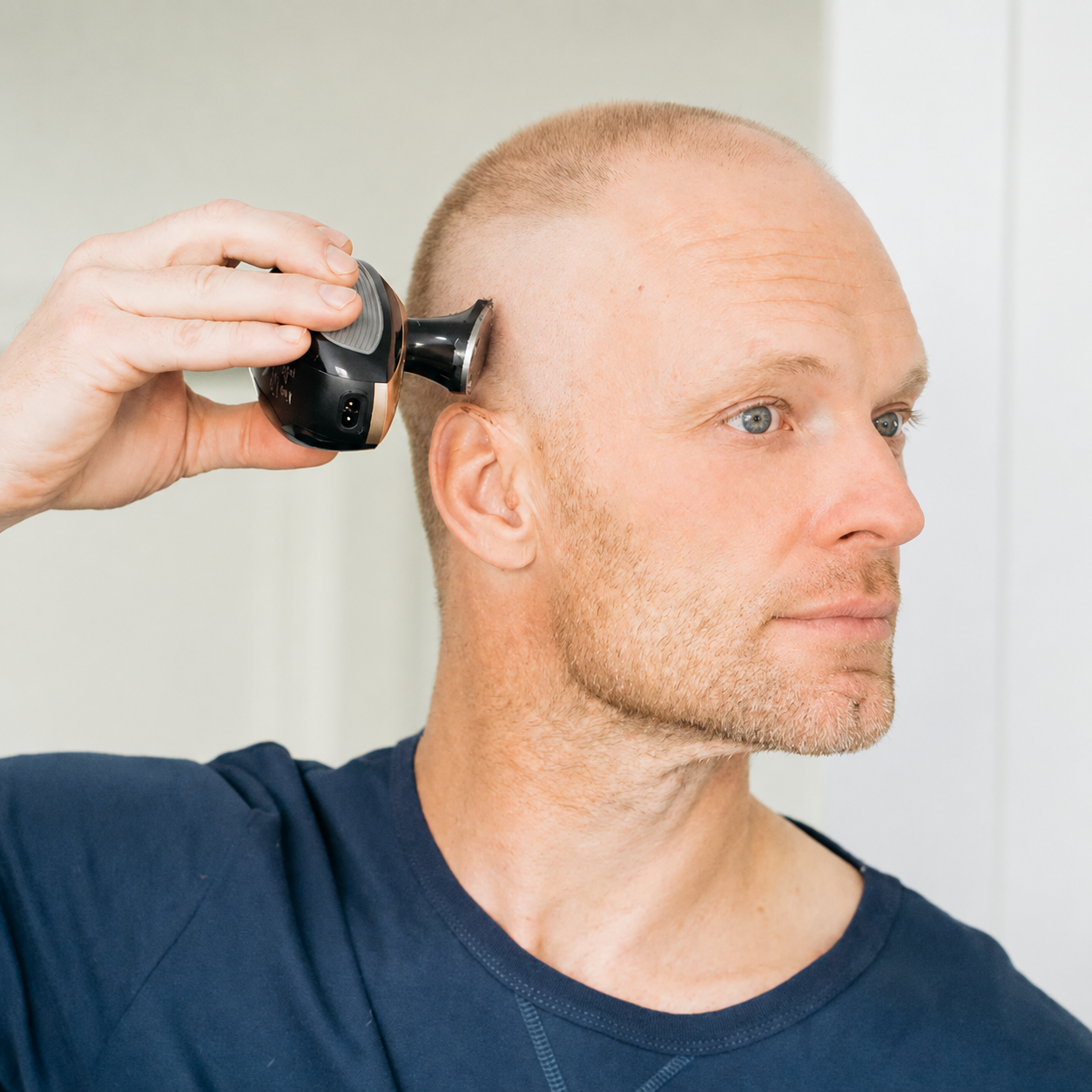PrimeShave 5D fejborotva használat közben rövid haj igazításához és fejborotváláshoz